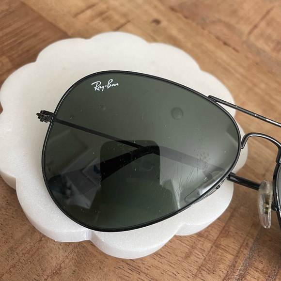 Men's Black Aviator Sunglasses - Picture 10 of 10